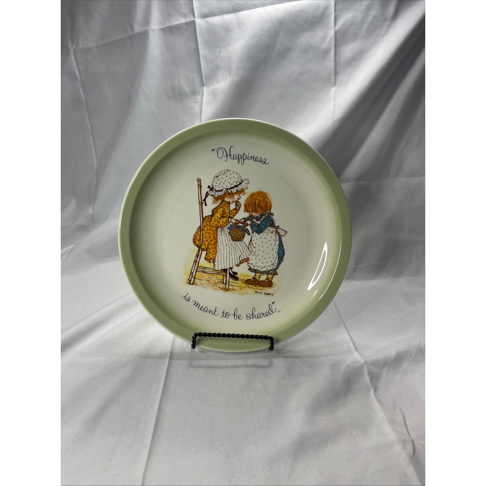 Vintage Holly‎ Hobbie Collector Plate Happiness Is Meant To Be Shared Green Rim